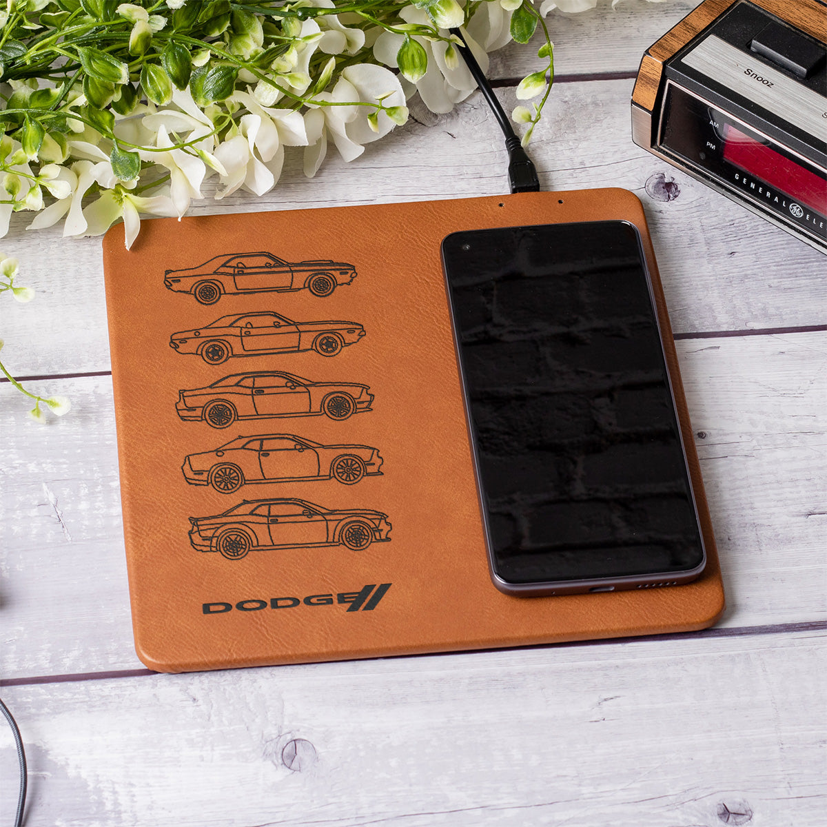 Challenger Silhouette Leather Wireless Phone Charging Mat